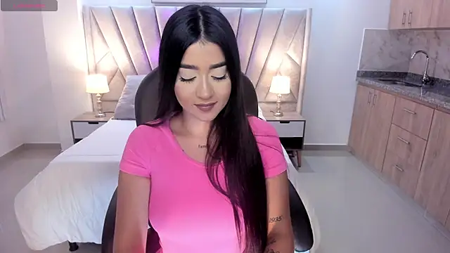 Snapshot of amelie_jhons chatting on November 2025 08:13:02 PM amelie jhons online show from November 2025 08:13:02 PM