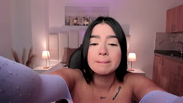 Snapshot of amelie_jhons chatting on September 2025 08:00:01 PM amelie jhons online show from September 2025 08:00:01 PM