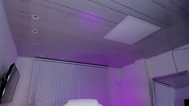 Snapshot of amelie_jhons chatting on March 2025 02:08:01 AM amelie jhons online show from March 2025 02:08:01 AM