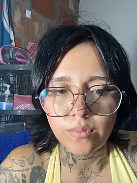 Snapshot of Miartesana chatting on March 2026 12:58:02 AM Miartesana online show from March 2026 12:58:02 AM