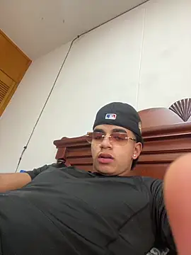 JoanG10 online show from April 2026 04:43:02 PM