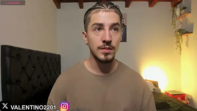 Valentino Xander online show from November 2025 12:15:02 AM