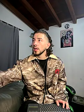 Valentino Xander online show from December 2025 01:19:01 AM