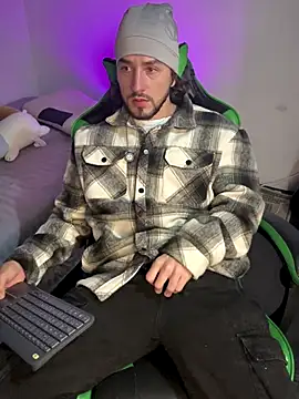 Valentino Xander online show from December 2025 04:01:01 AM