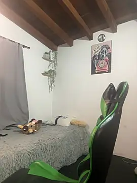 Valentino Xander online show from February 2026 11:35:01 PM