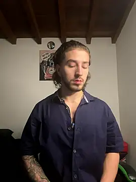 Valentino Xander online show from January 2026 02:26:02 AM