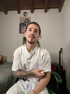 Valentino Xander online show from February 2026 04:45:01 AM