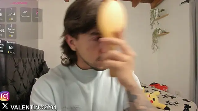 Snapshot of Valentino_Xander chatting on October 2025 12:23:02 AM Valentino Xander online show from October 2025 12:23:02 AM