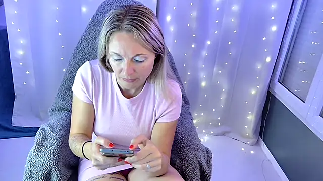 cassiehotsexy online show from September 2025 07:45:02 AM