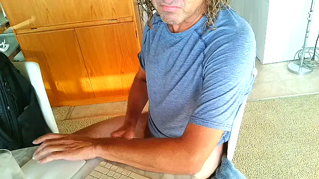 Snapshot of costanza7070 chatting on July 2026 02:00:01 AM costanza7070 online show from July 2026 02:00:01 AM