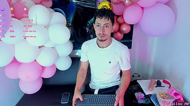 Piggy Eddy online show from October 2025 08:46:02 PM