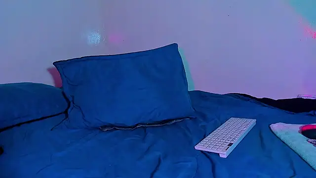 Piggy Eddy online show from April 2026 01:29:02 AM