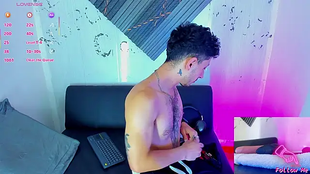 Piggy Eddy online show from November 2025 12:20:01 AM