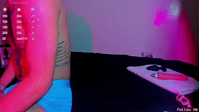 Snapshot of Piggy_Eddy chatting on April 2026 11:47:01 AM Piggy Eddy online show from April 2026 11:47:01 AM