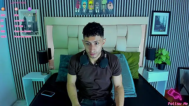 Piggy Eddy online show from November 2025 02:32:02 PM