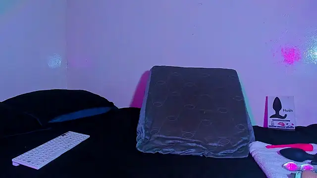 Piggy Eddy online show from March 2026 05:20:02 AM