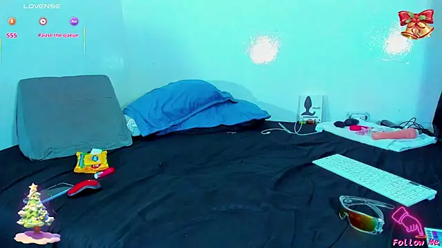 Piggy Eddy online show from December 2025 01:49:02 AM