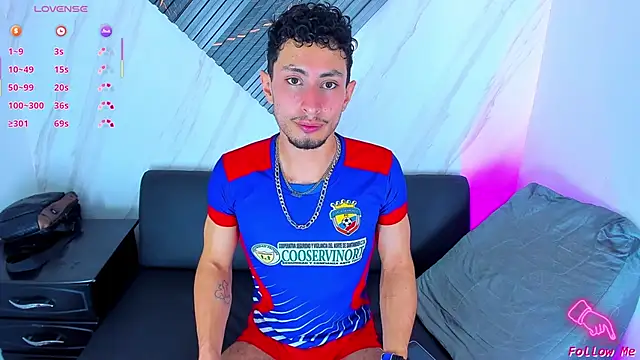 Piggy Eddy online show from December 2025 08:30:02 PM