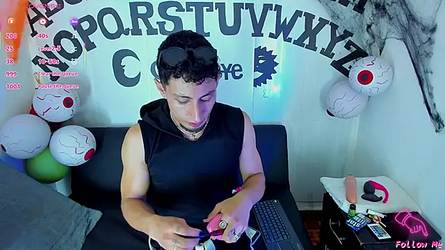 Piggy Eddy online show from October 2025 08:29:01 PM