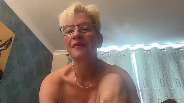 JennyHazel1 online show from June 2026 11:32:02 AM