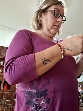 Mara-24 online show from November 2025 12:09:02 PM