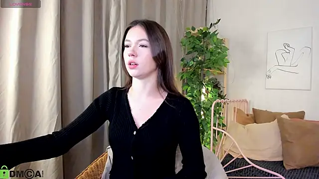Snapshot of Nicole_Charm chatting on September 2025 09:14:01 PM Nicole Charm online show from September 2025 09:14:01 PM