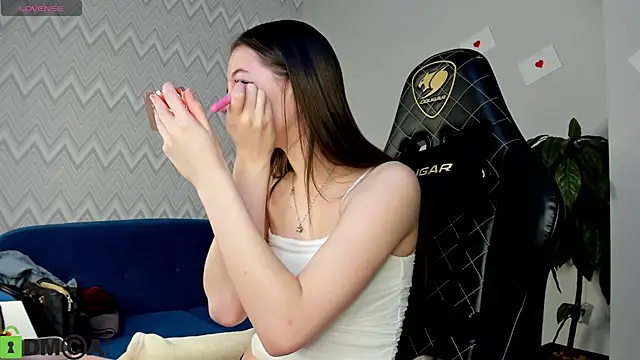 Nicole Charm online show from March 2026 11:48:02 PM