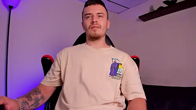 Snapshot of james_connor2 chatting on November 2025 07:17:02 PM james connor2 online show from November 2025 07:17:02 PM