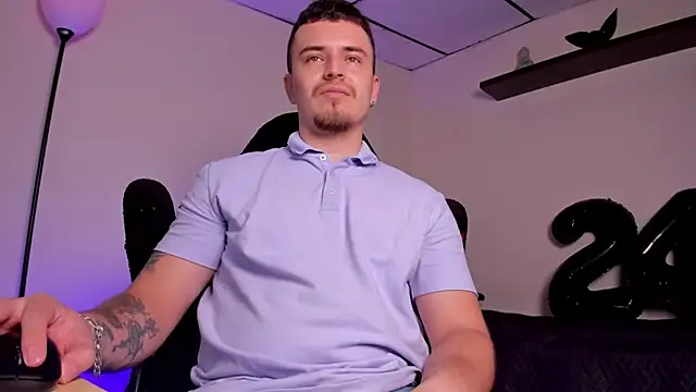 Snapshot of james_connor2 chatting on November 2025 06:52:01 PM james connor2 online show from November 2025 06:52:01 PM