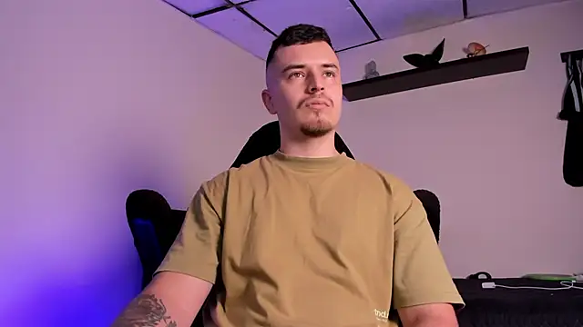 james connor2 online show from December 2025 07:30:01 PM