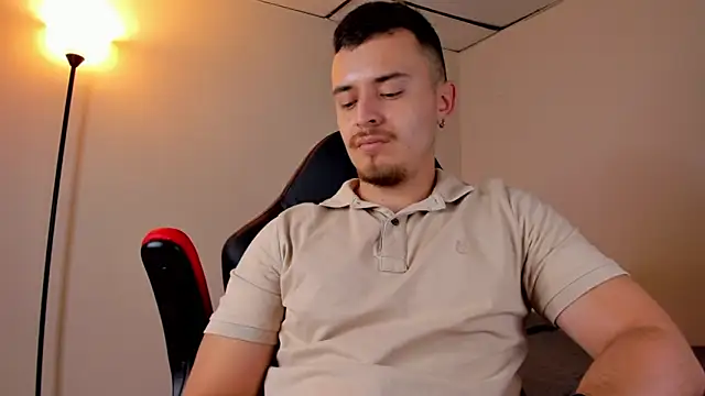 Snapshot of james_connor2 chatting on March 2025 07:01:02 PM james connor2 online show from March 2025 07:01:02 PM