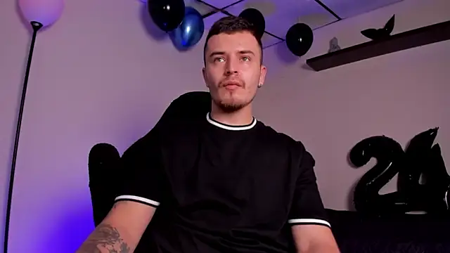 Snapshot of james_connor2 chatting on November 2025 07:03:01 PM james connor2 online show from November 2025 07:03:01 PM