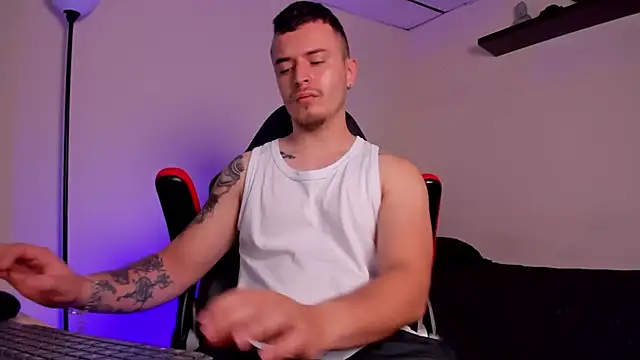 Snapshot of james_connor2 chatting on November 2025 04:01:02 PM james connor2 online show from November 2025 04:01:02 PM