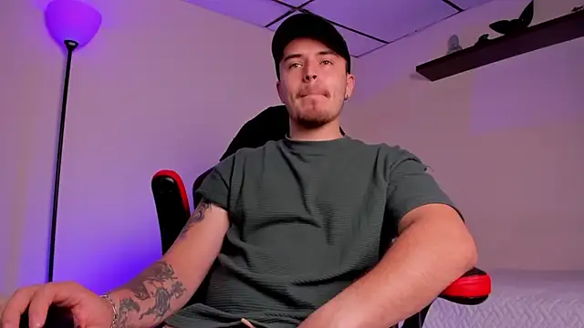 Snapshot of james_connor2 chatting on November 2025 06:46:02 PM james connor2 online show from November 2025 06:46:02 PM