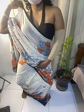 Snapshot of NethuQueen chatting on February 2025 05:57:01 AM NethuQueen online show from February 2025 05:57:01 AM