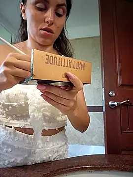 Izabella Bella online show from February 2026 06:56:01 AM