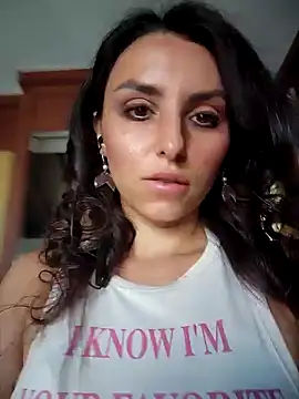 Snapshot of Izabella_Bella chatting on January 2025 04:21:01 AM Izabella Bella online show from January 2025 04:21:01 AM
