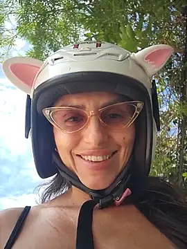 Snapshot of Izabella_Bella chatting on July 2026 04:19:01 AM Izabella Bella online show from July 2026 04:19:01 AM