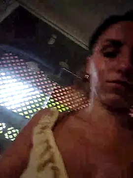 Snapshot of Izabella_Bella chatting on June 2026 06:40:01 AM Izabella Bella online show from June 2026 06:40:01 AM