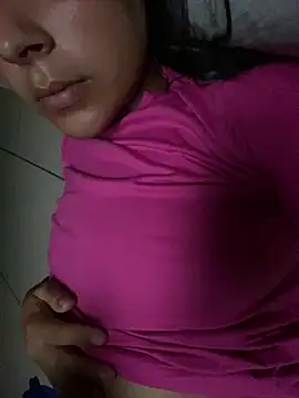 Natsilva23 online show from February 2025 09:40:01 PM