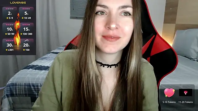 Snapshot of Naughty_Annn chatting on June 2026 08:21:02 PM Naughty Annn online show from June 2026 08:21:02 PM