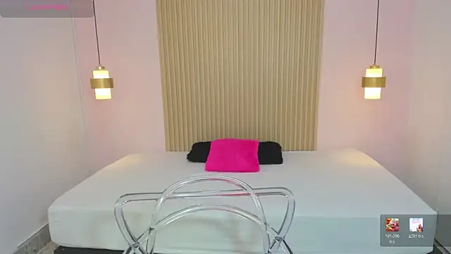 AliceRoss0 online show from April 2026 08:26:02 PM