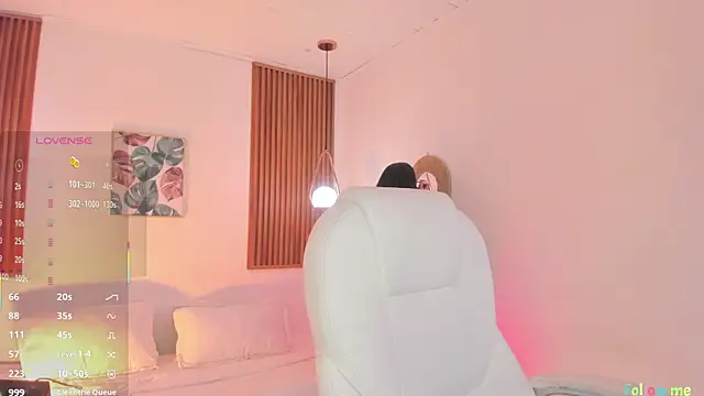 TiffanyWright online show from November 2025 01:37:01 PM