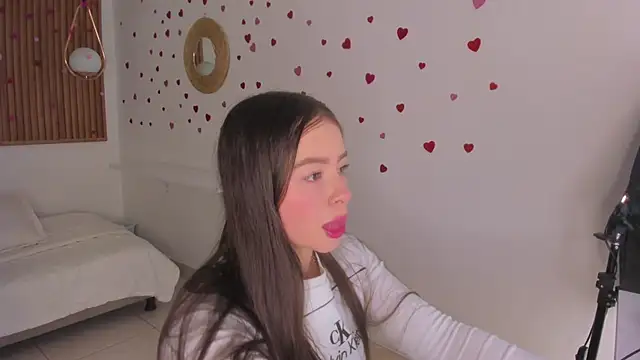 Snapshot of TiffanyWright chatting on March 2026 01:33:01 PM TiffanyWright online show from March 2026 01:33:01 PM