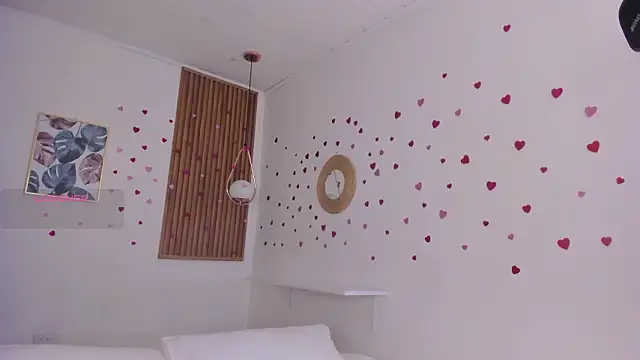 Snapshot of TiffanyWright chatting on February 2026 01:44:02 PM TiffanyWright online show from February 2026 01:44:02 PM