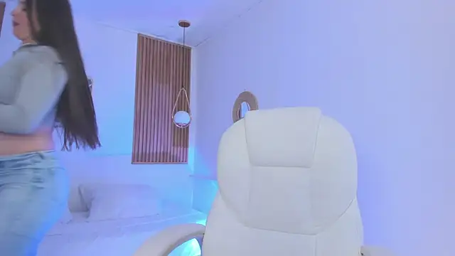 TiffanyWright online show from November 2025 11:21:01 AM