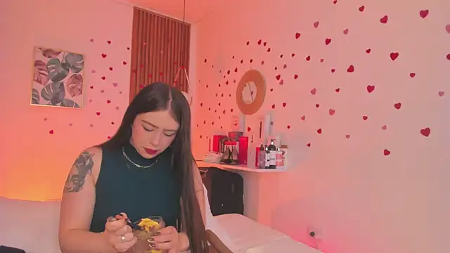 TiffanyWright online show from April 2026 01:27:01 PM