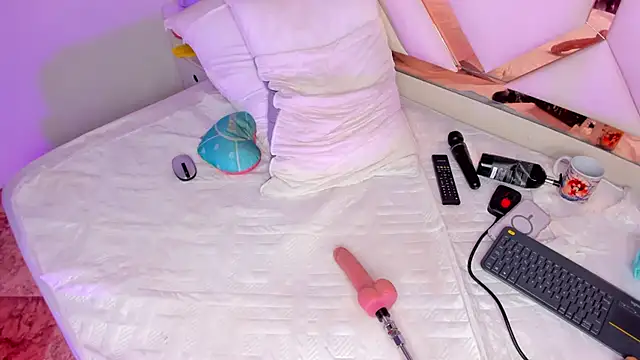 Snapshot of CintiaVega chatting on December 2025 12:33:02 AM CintiaVega online show from December 2025 12:33:02 AM