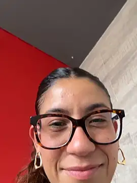 Snapshot of ValeriEvan chatting on May 2026 06:50:01 PM ValeriEvan online show from May 2026 06:50:01 PM