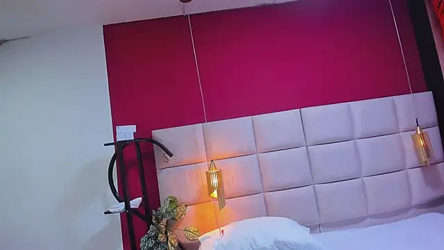 Amberluy online show from March 2026 09:06:01 PM